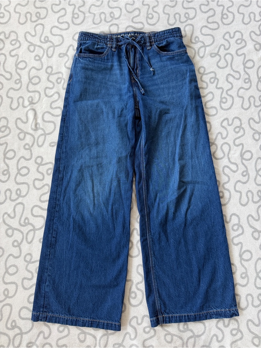 American Eagle Low Rise Wide Leg Jean